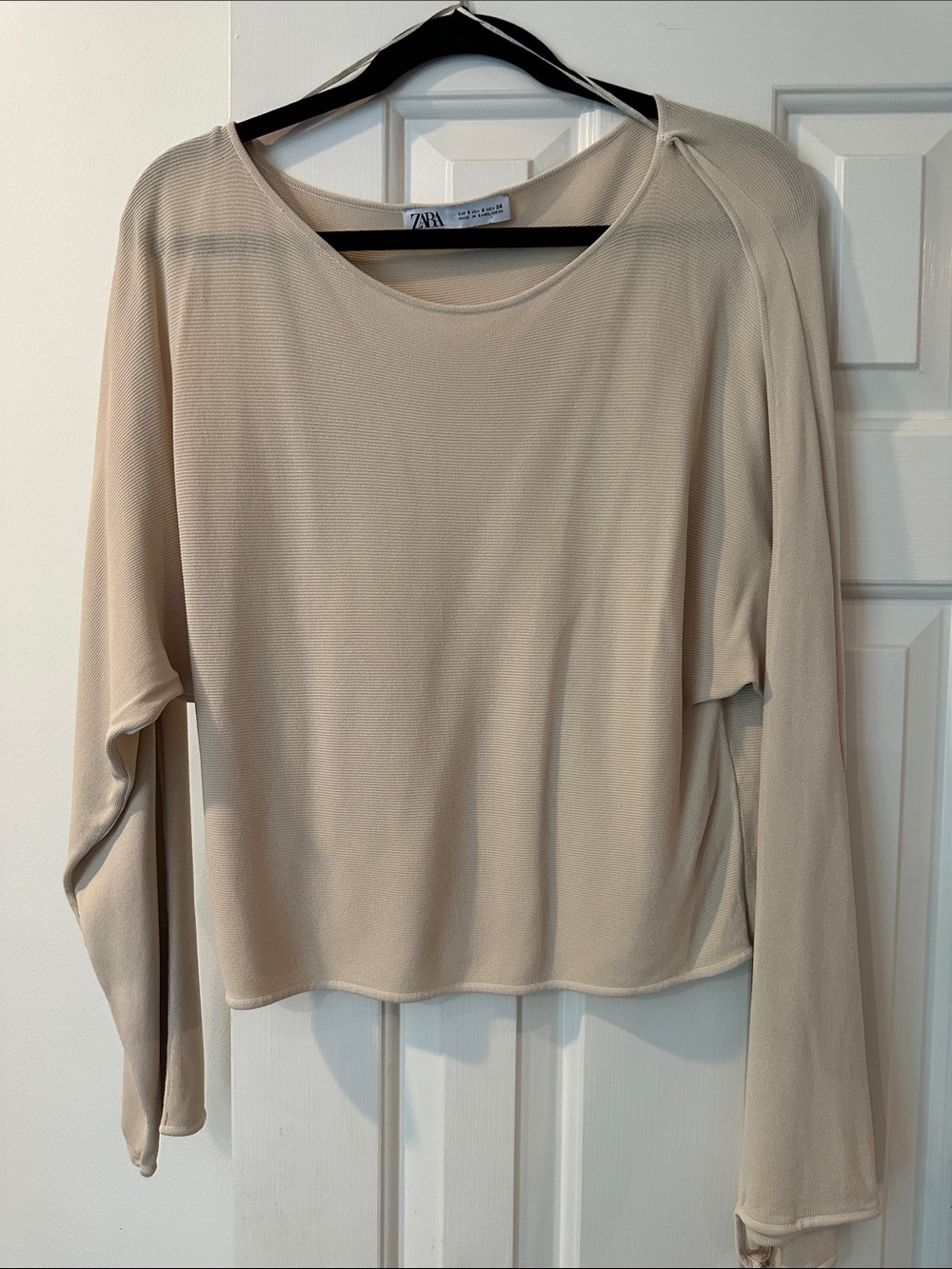 Zara Light Beige Long-Sleeve Women's Tee